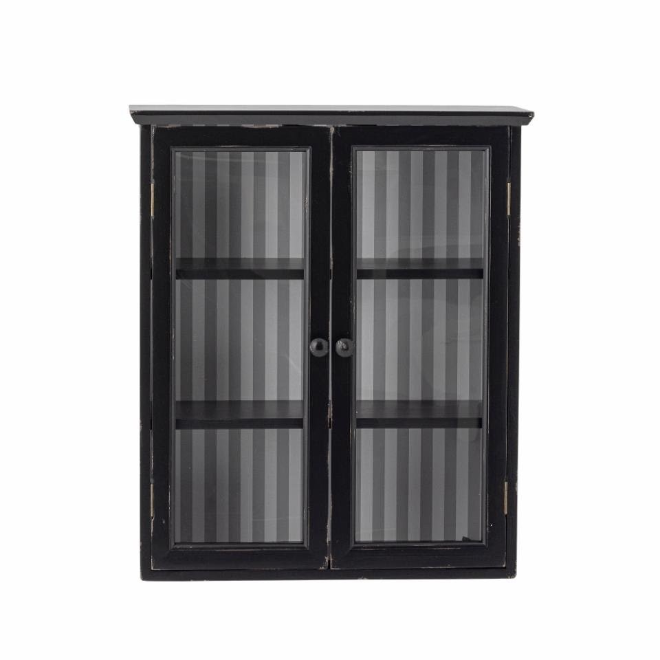 Vitrine en pin teinté noir patiné mat à façade en verre trempé, fond intérieur rayé visible, vue de face, fond neutre