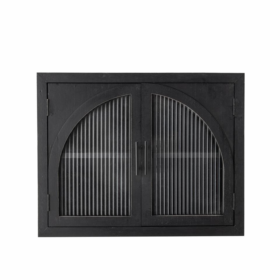 Vitrine cubique noire à deux portes arquées plein cintre et verre cannelé strié vertical, vue de face, fond neutre