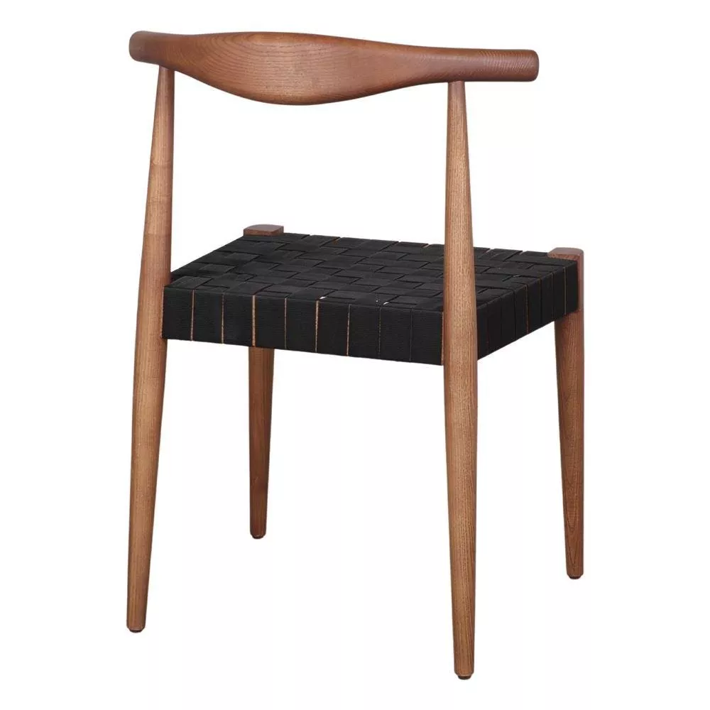 Chaise frêne teinté noyer vue arrière trois-quarts, dossier Elbow et assise sangle noire en damier, pieds ronds fuselés