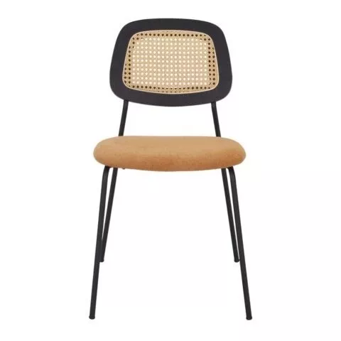 Chaise à assise tissu curry, dossier cannage encadré bois noir et structure tubulaire acier noir, vue de face, fond neutre