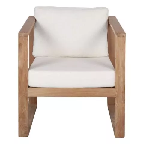 Fauteuil en teck massif blond, vue de face, coussins ivoire, structure sled-base à patins U continus, fond neutre blanc