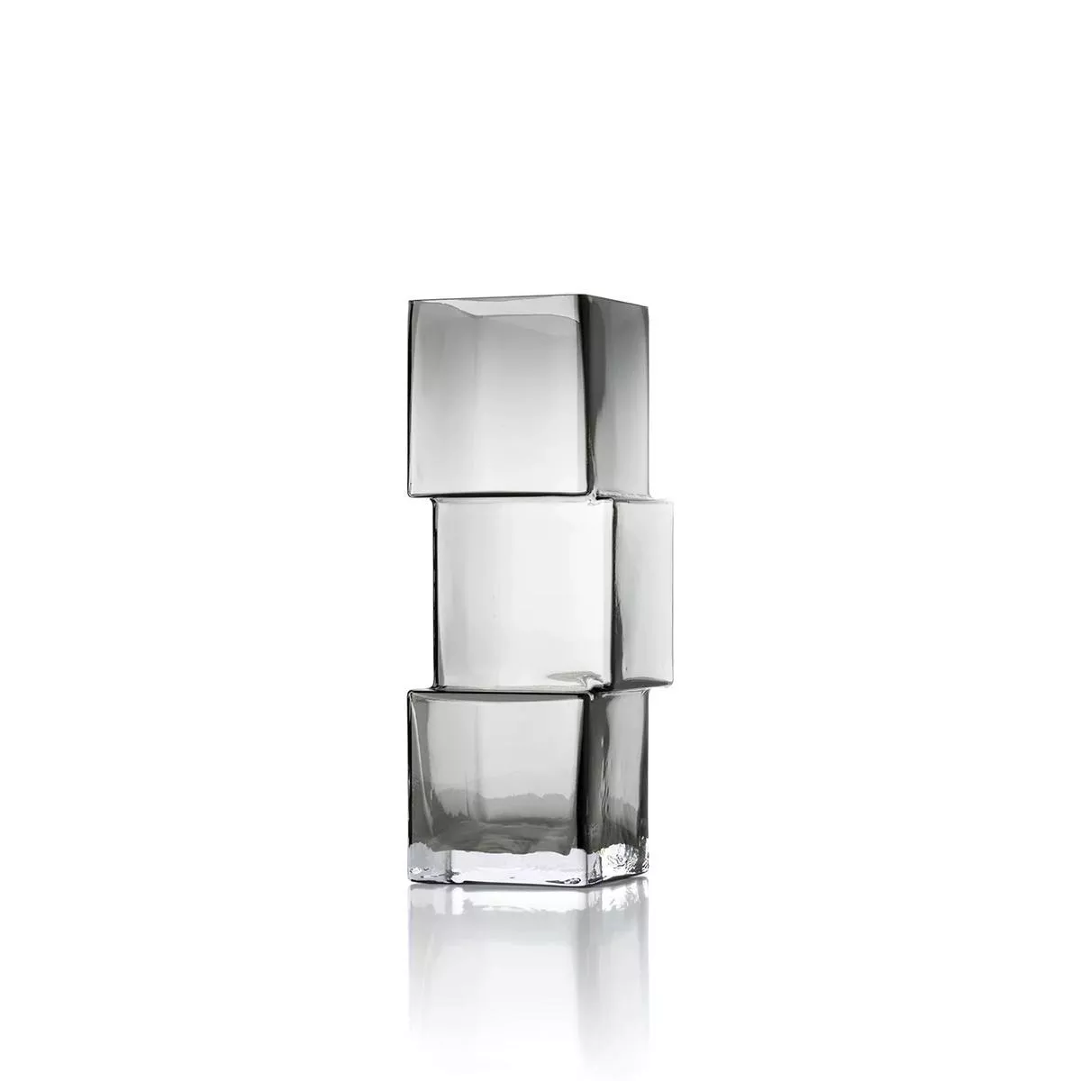 Vase verre fumé translucide en colonne de trois cubes empilés, vue de face, fond clair neutre